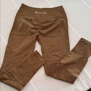 Women’s active leggings